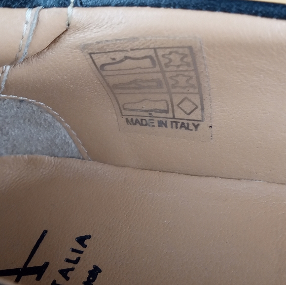 NWT Aquatalia 'Helaina' Weatherproof Genuine Leather Casual Flats in Black - Picture 11 of 11